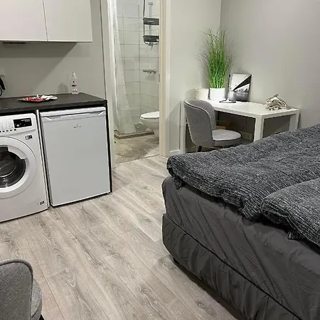Helena's Studio, 104 Apartment *